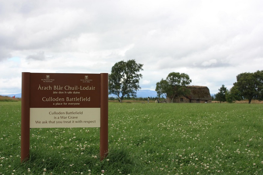 scotland road trip, sign by Culloden Battlefield